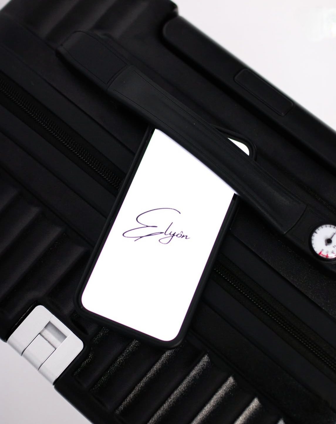Elyôn One Black – Valise intelligente avec pesage intégré