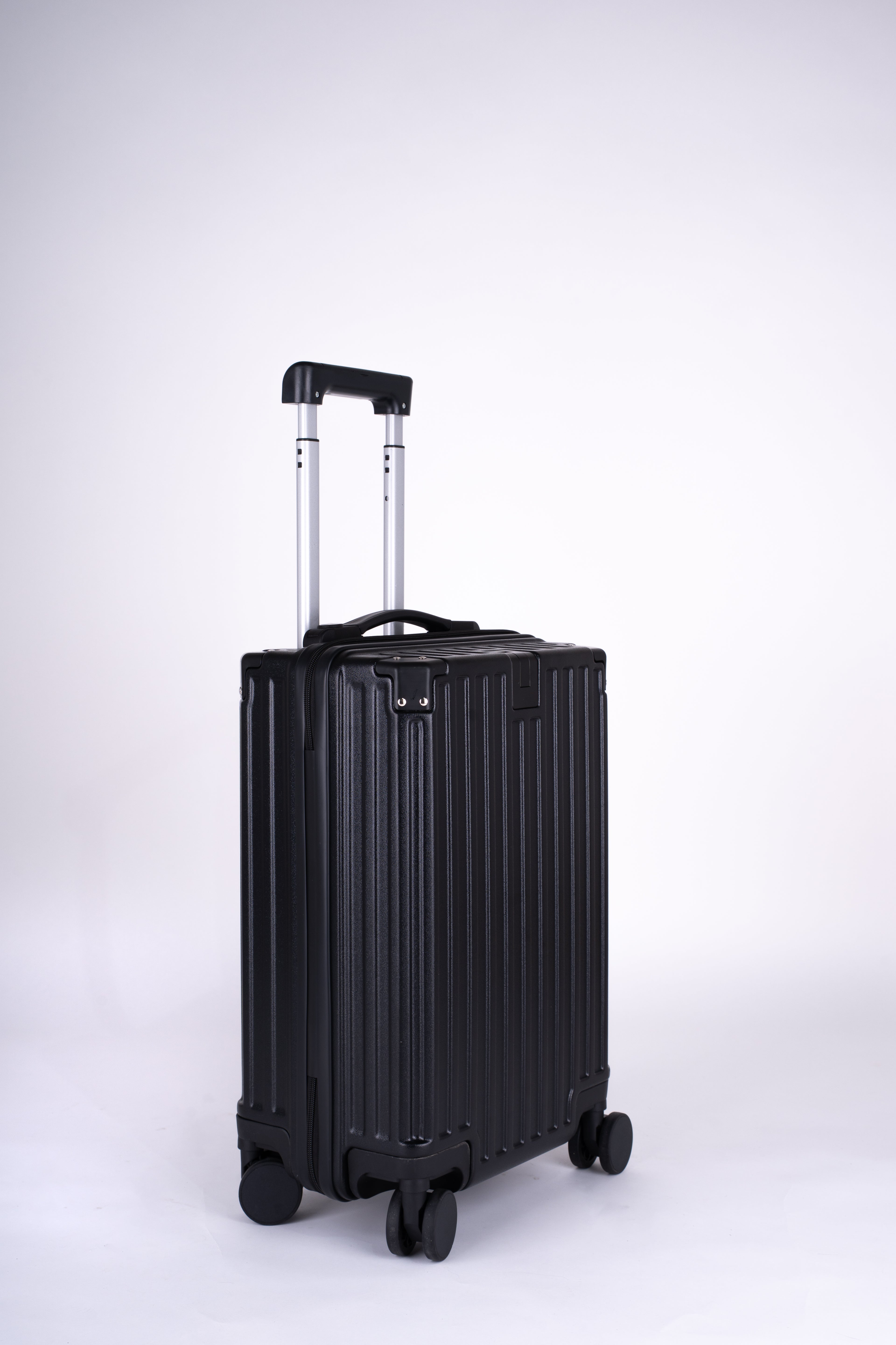 Elyôn One Black – Valise intelligente avec pesage intégré